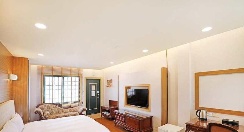 Baili Manor Cing Jing, Puli, 台湾