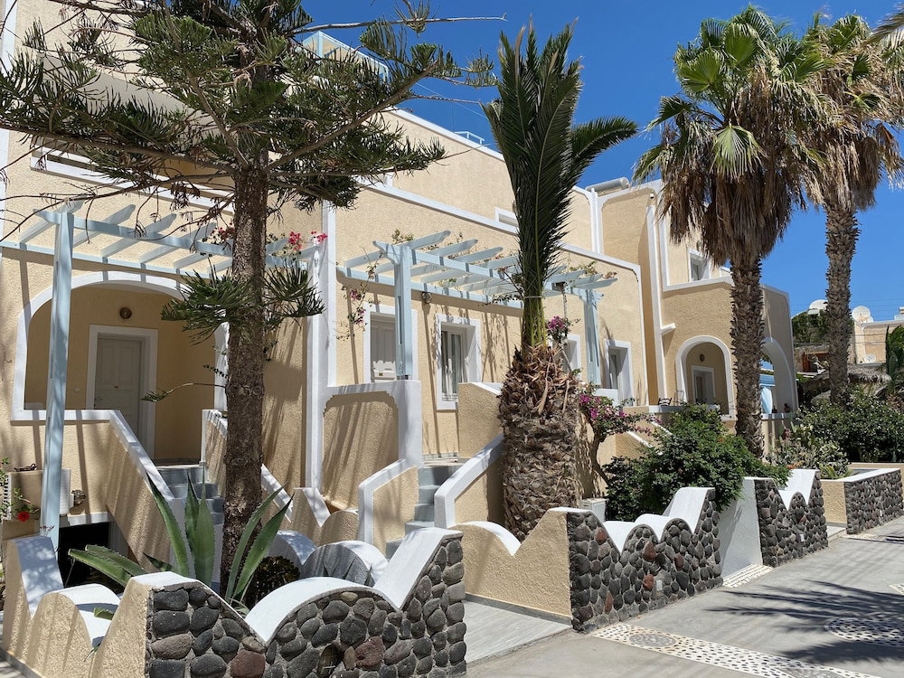 Hotel · Dioskouri Art Villas, Santorini