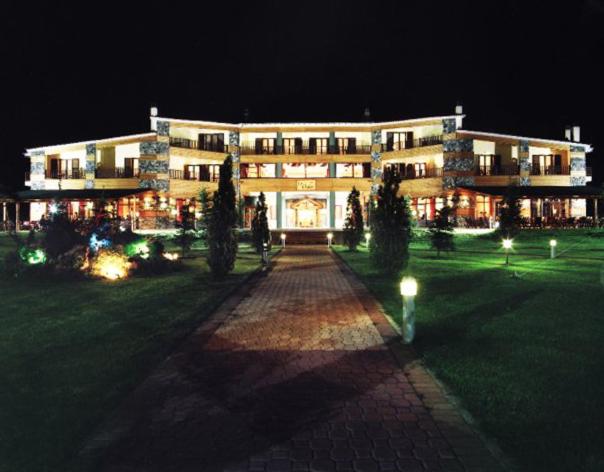 Le Chalet, Grecia