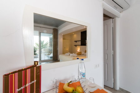 Hotel Antinea Suites & SPA, Santorini, Greece