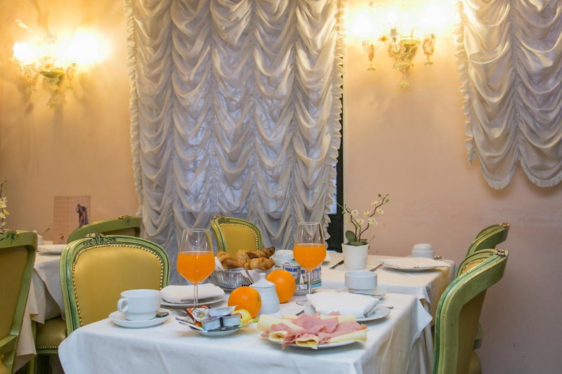 Hotel Pantalon, Venice, Italy