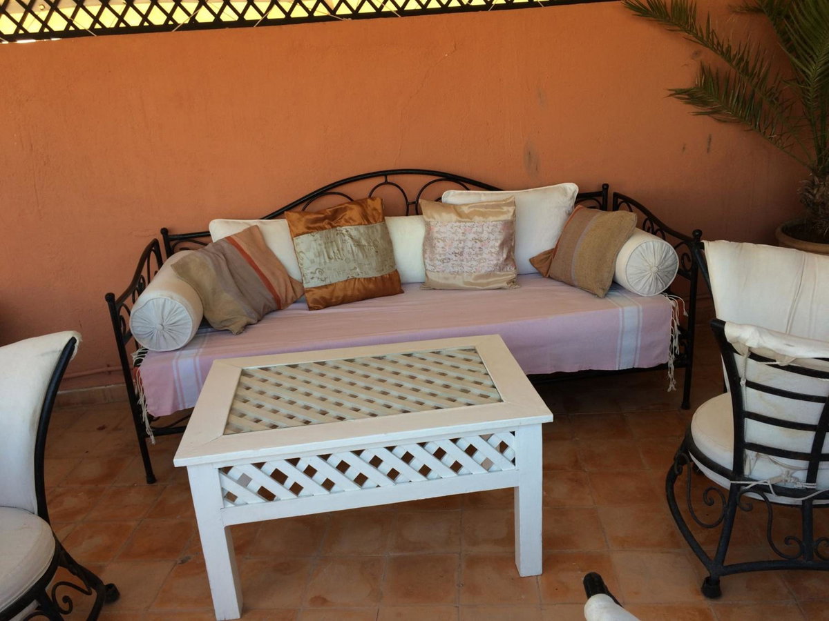 Riad Scarlett, Morocco