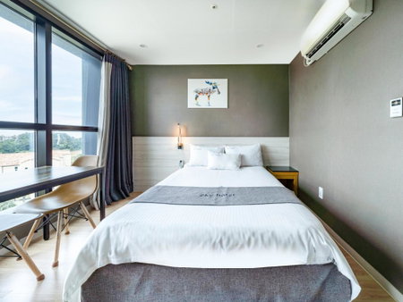 Sky Hotel, Gaigeturi, 대한민국
