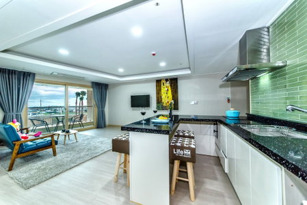 Blue Whale Resort, Gaigeturi, 대한민국