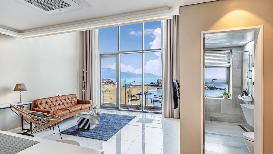 Namhae Lounge 32 Resort A, Yeosu, 대한민국