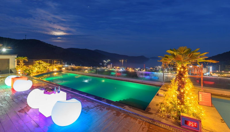Friemily Pool Villa & Hotel, Sinhyeon, 대한민국