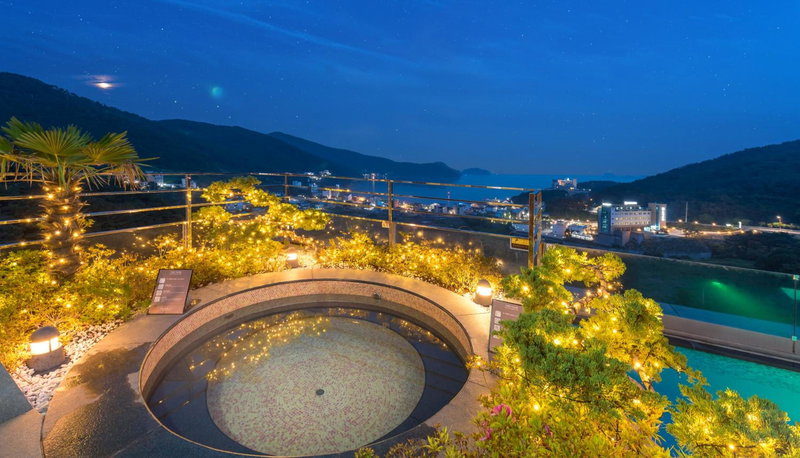 Friemily Pool Villa & Hotel, Sinhyeon, 대한민국