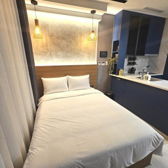 Raviens-Elliy's Room, Busan, 대한민국