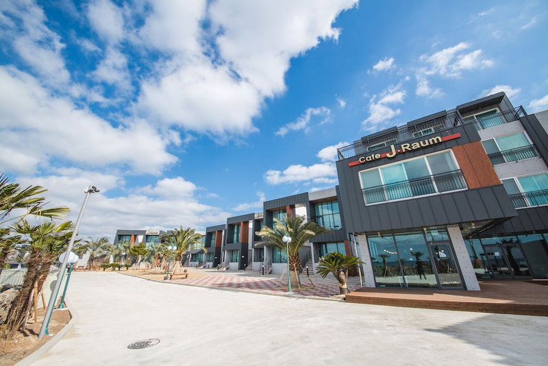 J Raum, Seogwipo, South Korea