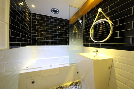 Brooks Hotel Tongyeong, Kyosai, 대한민국