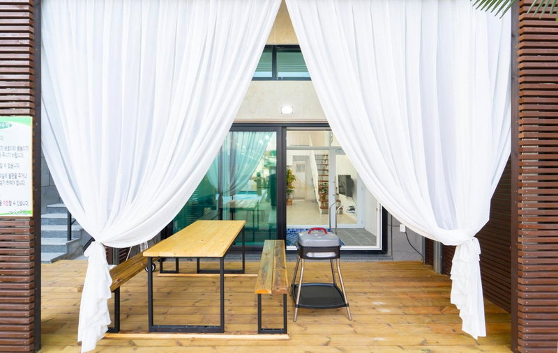 Patio Pool Villa, Gyeongju, 대한민국