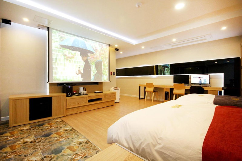 No.1 New Yorker Hotel, Chinju, 대한민국