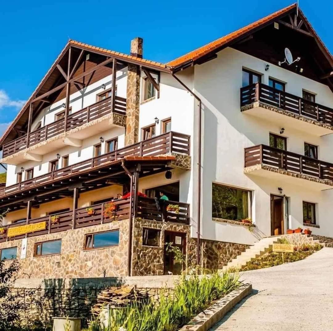 Pensiunea La Bunica, Romania