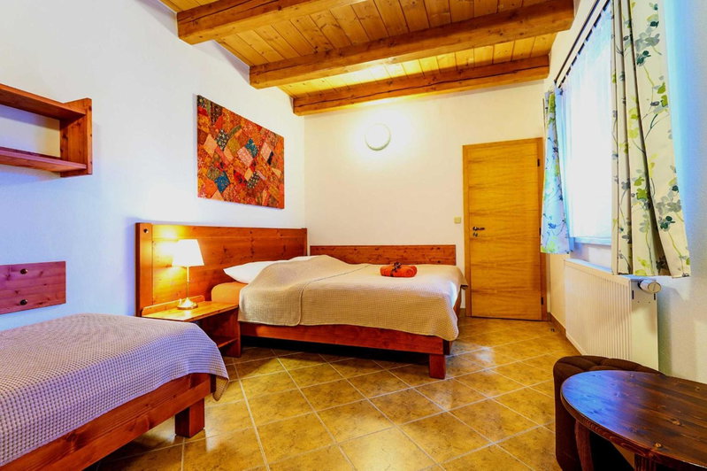 Penzion U TŘÍ RŮŽÍ - Adults Only, Breclav, República Checa