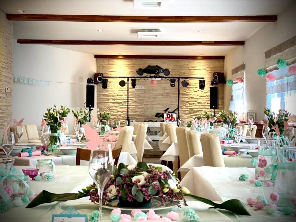 Hotel & Restaurant Pod Kaštany, Czechia