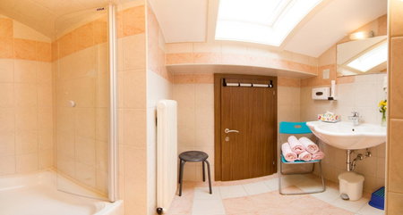 Pension Tina, Wilten, Austria