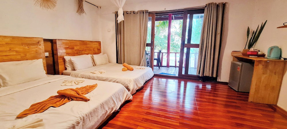 Koh Rong Beach Hostel and Bungalow, Cambodge