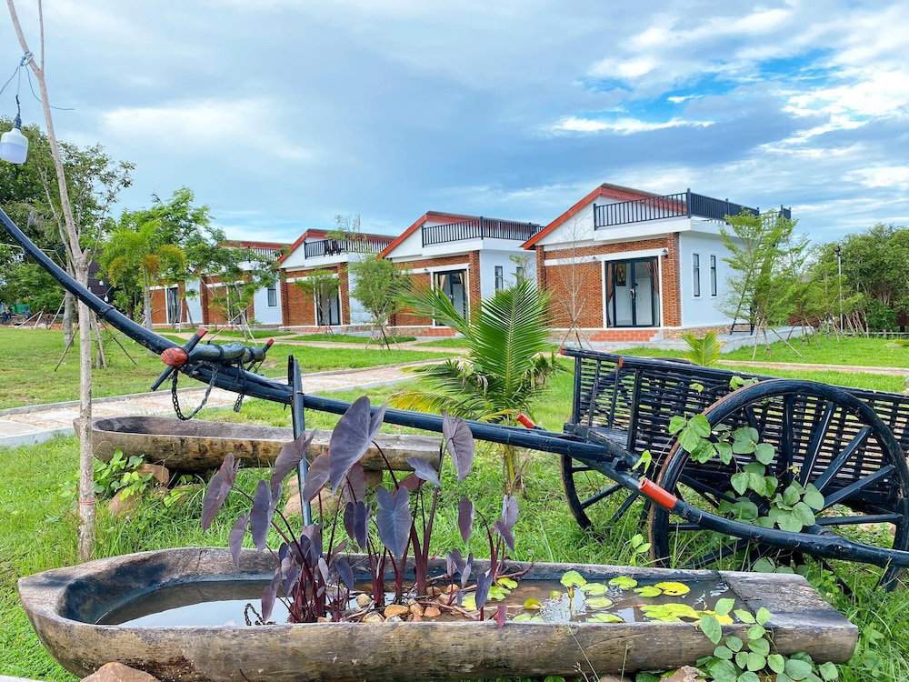 Hotel · Prek Kdat Resort, Kampot