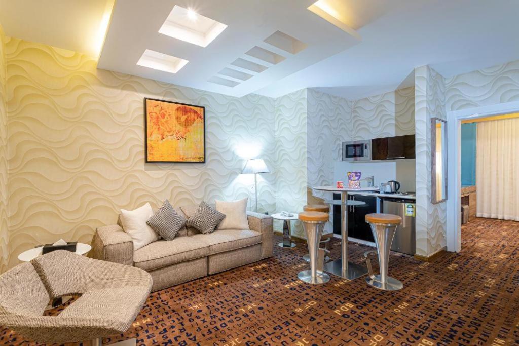 Platinum Hotel, Saudi Arabia