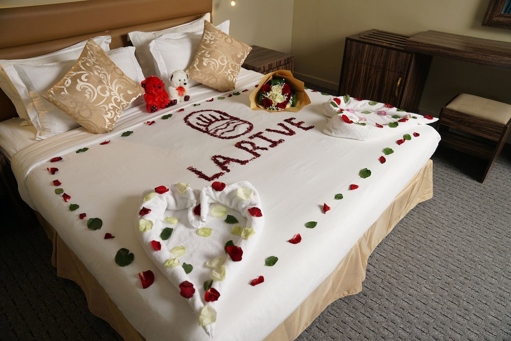 Hotel · La Rive Hotels & Suites (Formerly known as Ghosn Al Banafsej), Sayhat