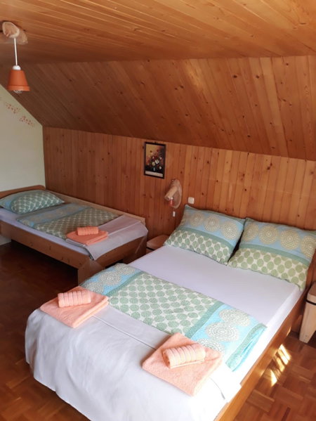 Apartma pod Rožco, Jesenice, Slovenia