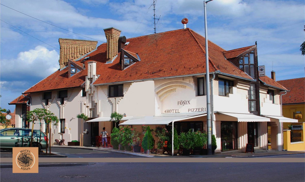 Hotel Főnix, Hungary