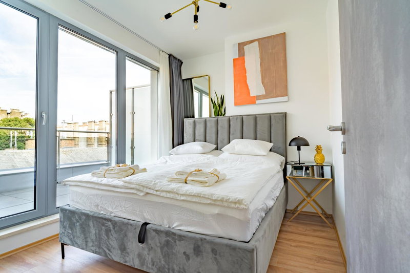Central Apartment Budapest ~ Roof Terrace/AC/Indoor parking, Erzsebetvaros, Венгрия