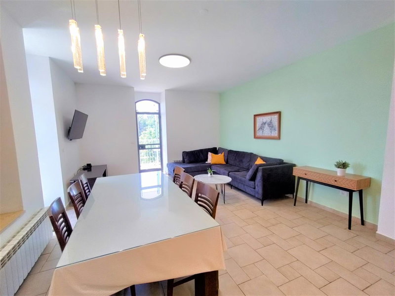 Family Apartment near Old City, West Jerusalem, Израиль