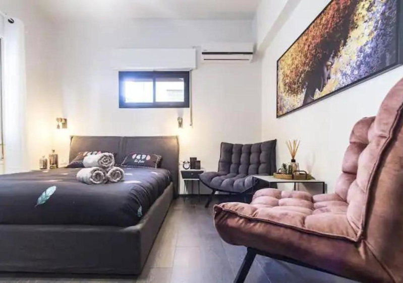 NEW! 2 BD Premium Beach house W/large balcony, Tel Aviv, Israel