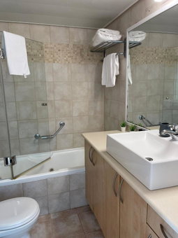 Oceanus apartment hotel, Herzliya, Израиль
