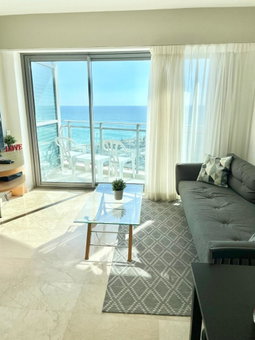 Oceanus apartment hotel, Herzliya, Израиль
