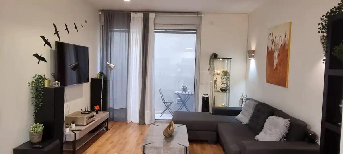 Hôtel · funattlv, Bnei Brak