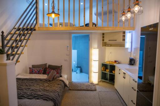 Ice guest house, Israel