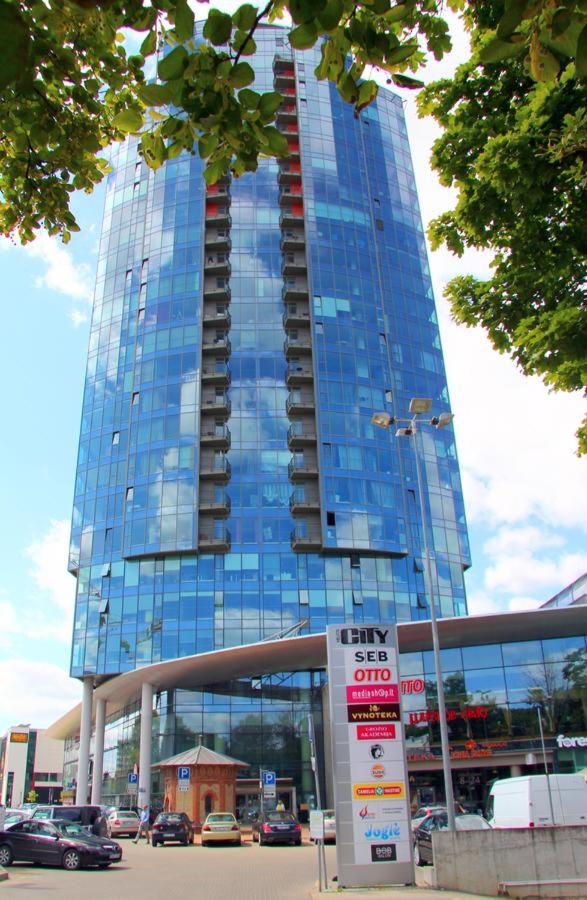 Helios Luxury apartment in Vilnius skyscraper, Lituania