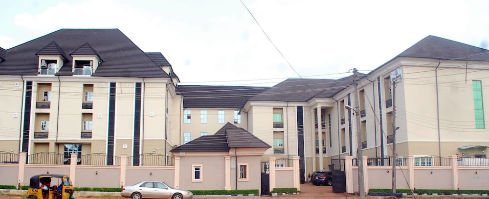Hotel · Ritz-Carinton Suites, Enugu