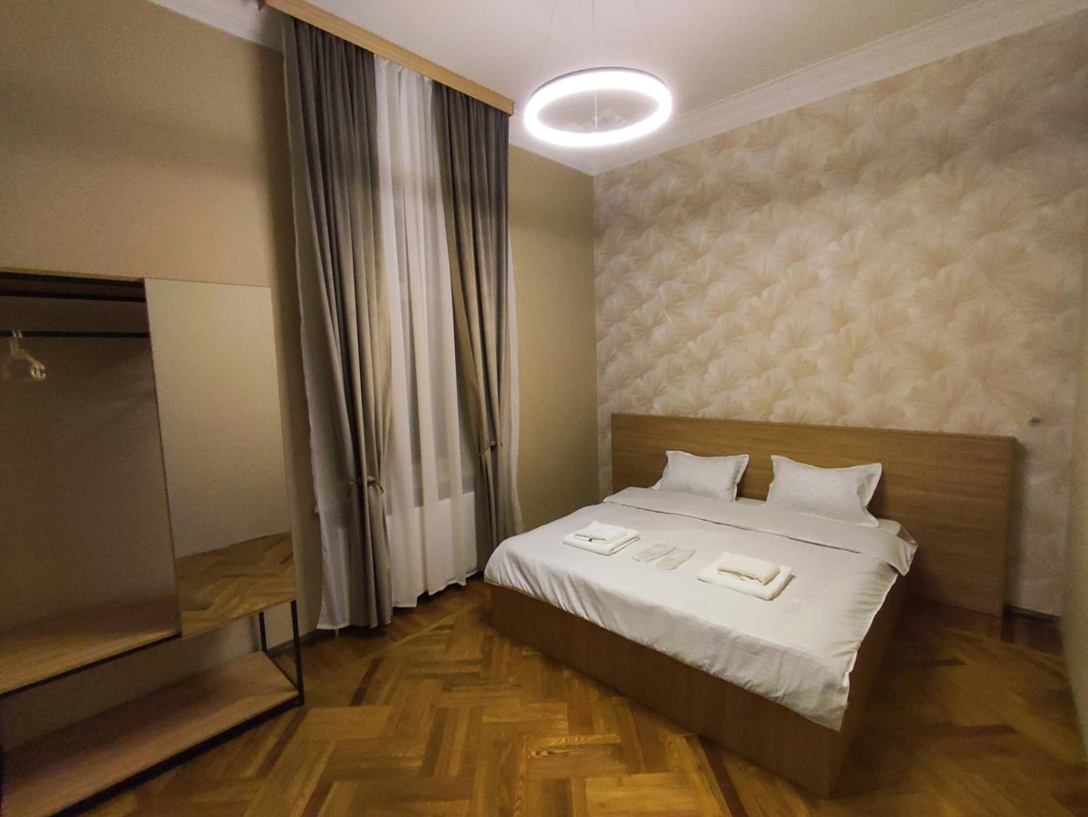 Happy Stay Hotel, Georgien
