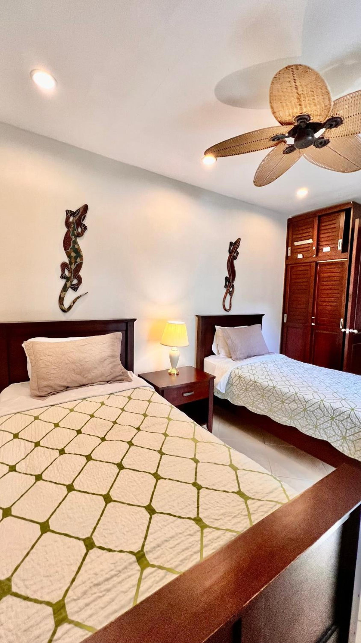 Monte Carlo Luxury Condominiums, Costa Rica