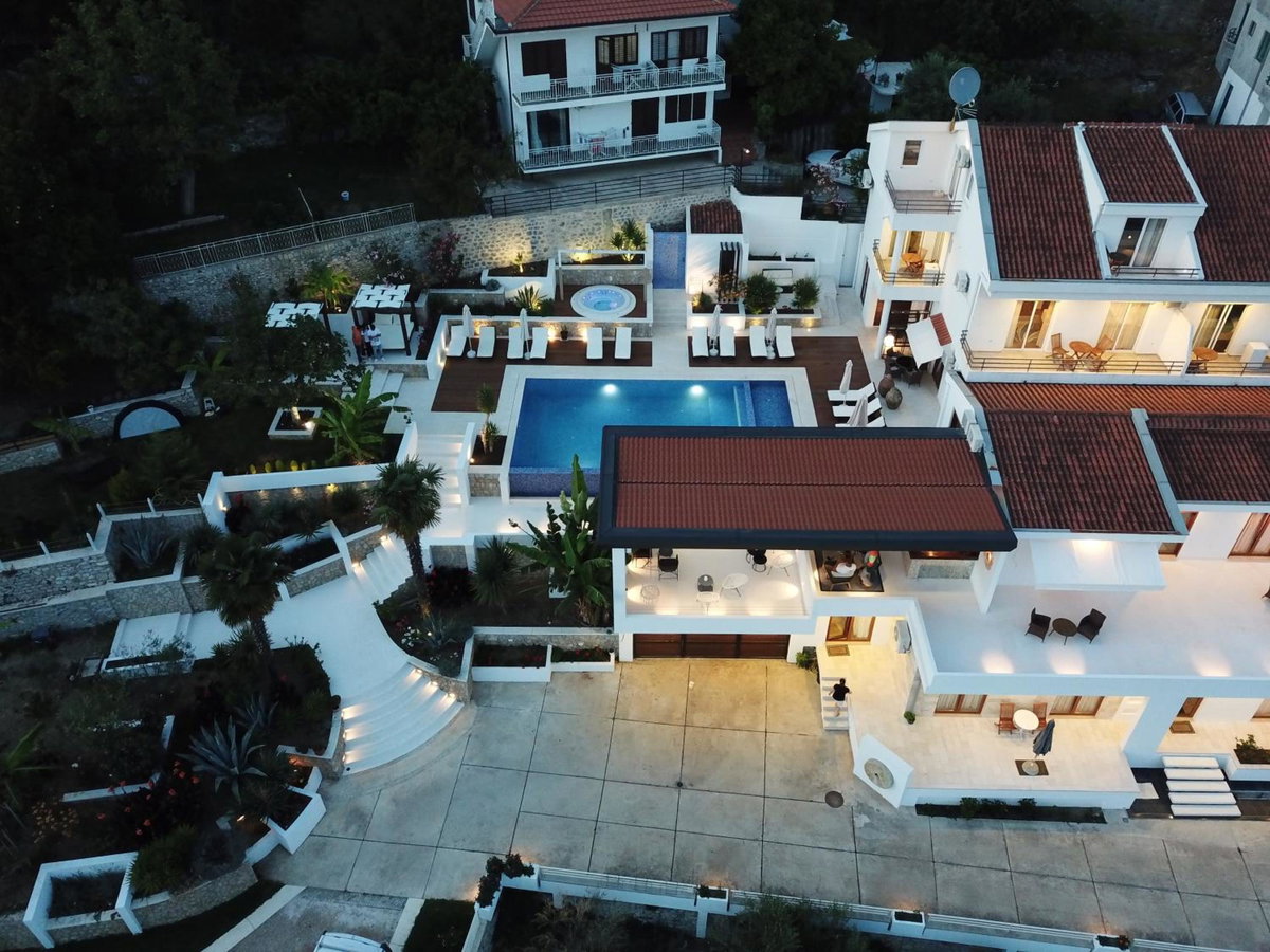 Apartments Secret Garden, Montenegro