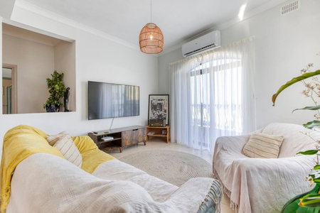 Lovely apartment next to the beach, St Paul's Bay, Malta