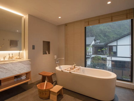 Yoko Onsen Quang Hanh, Cam Pha, Vietnam