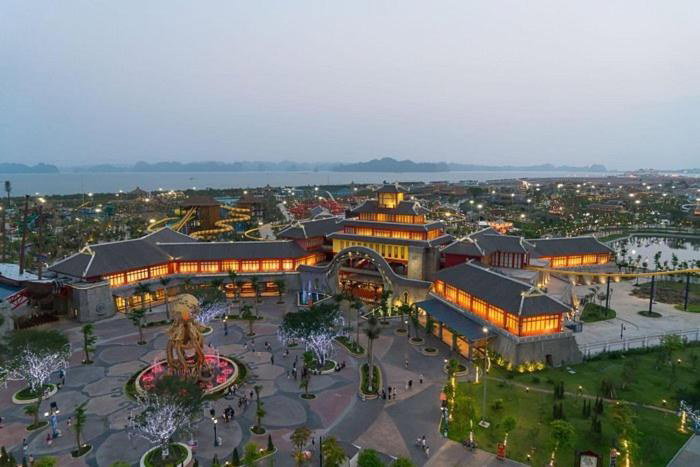 Hotel · Central Halong Hotel, Ha Long