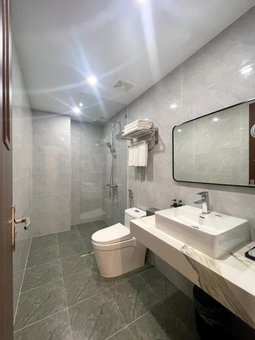 Central Halong Hotel, Ha Long, Vietnam