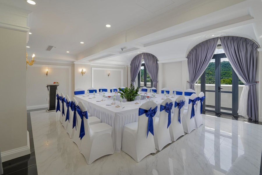 AVS Hotel Phu Quoc - Beachfront, Duong GJong, Vietnam