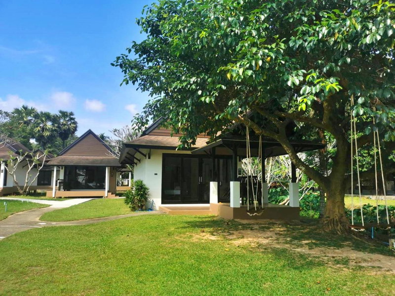 Nana Beach Hotel & Resort, Chumphon, Thailand