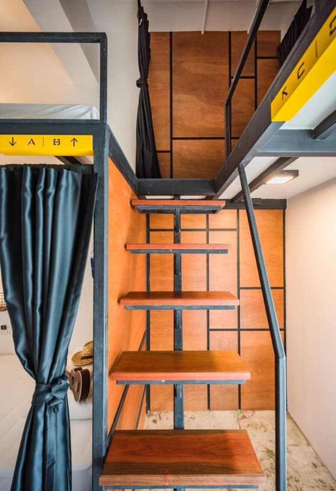 โรงแรม · Book a Bed Poshtel - Hostel, Ban Talat Nua