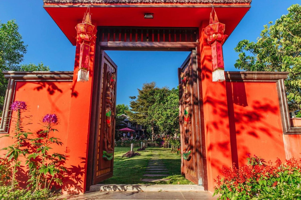 Hotel · Gumbie House, Fang