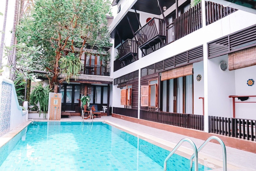 Baan Huen Phen, Thaïlande