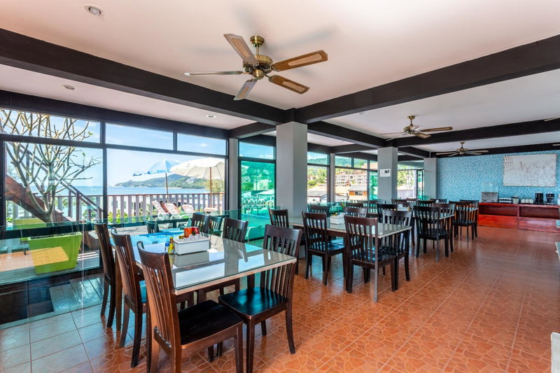 7Q Patong Beach Hotel, คาทุ, ประเทศไทย