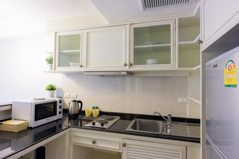 Sabai Sathorn Service Apartment, Маккасан, Таиланд