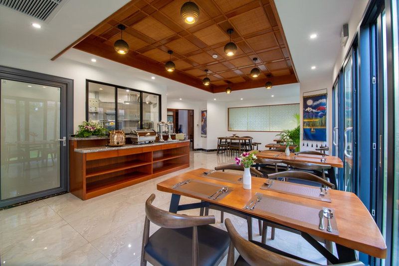 Thapae Twins Hotel, Chiang Mai, Thailand